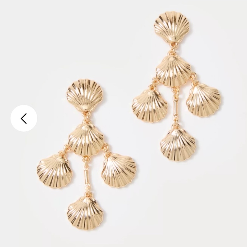 $53 Lilly Pulitzer Cool As Shell Chandelier Earrings. Color: Gold Metallic  New